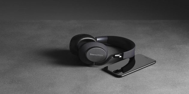 Cuffie Bowers & Wilkins PX