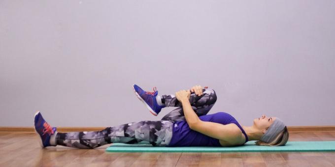 Semplici esercizi di yoga: posizione del ginocchio