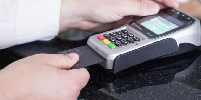 singola carta: compatibilità con la maggior parte dei bancomat e registratori di cassa