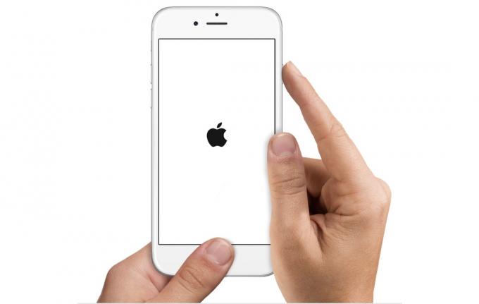 Come velocizzare iOS 10: riavviare il gadget