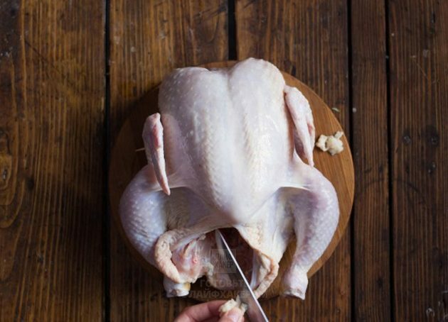 Pollo al forno con limone: elimina il grasso in eccesso