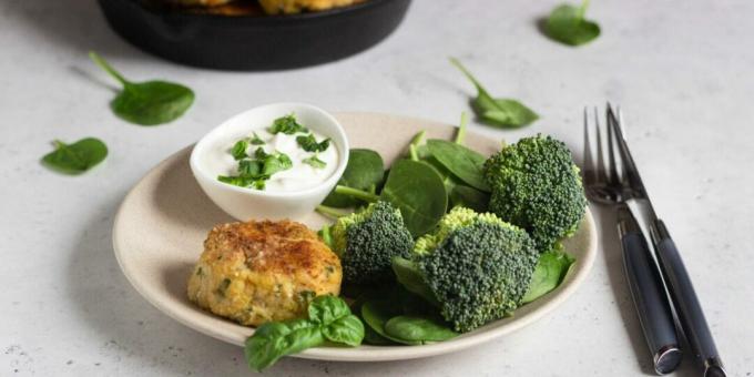 Cotolette di petto di pollo con broccoli e spinaci