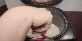 Come cucinare la polenta di riso nel latte o nell'acqua