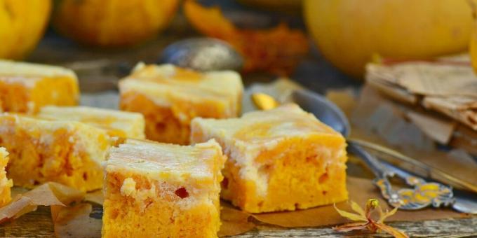 Torta di zucca con glassa al formaggio cremoso