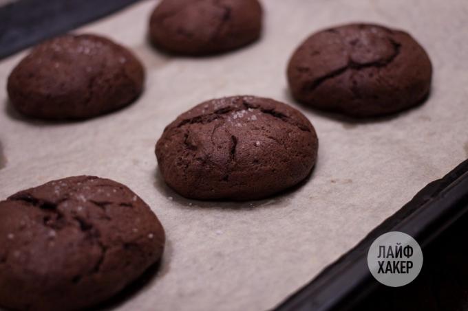 Idee per la prima colazione: biscotti con pasta di cioccolato - mettere in forno per 15-18 minuti