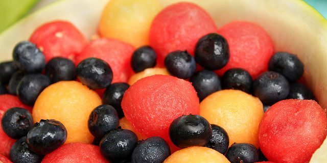 a stomaco vuoto: frutta
