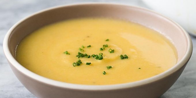 Zuppa di formaggio e cavolfiore
