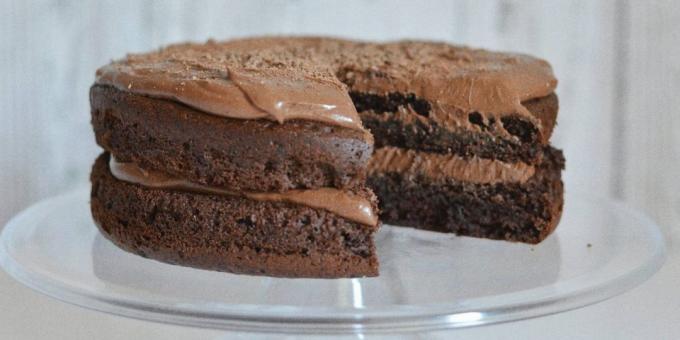 torta di caffè al cioccolato con prugne magre