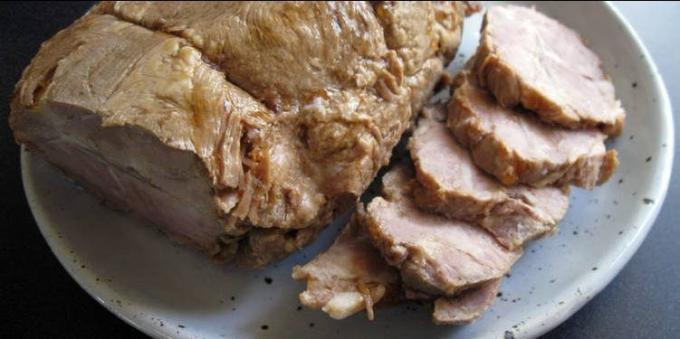 Ricetta per carne di maiale in multivarka con salsa di soia e curcuma