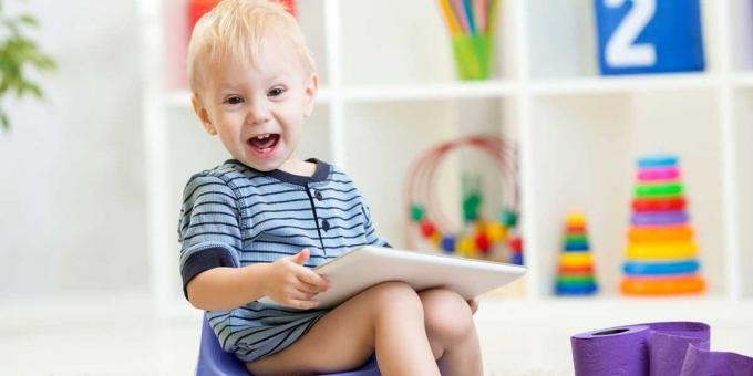Come insegnare ad un bambino al piatto: giocattolo toilette capo o un libro