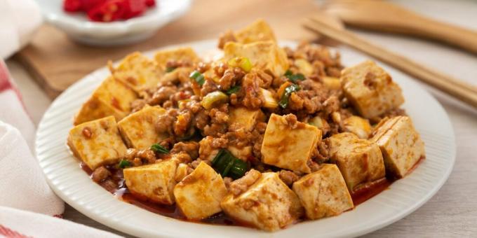 Carne macinata fritta con tofu