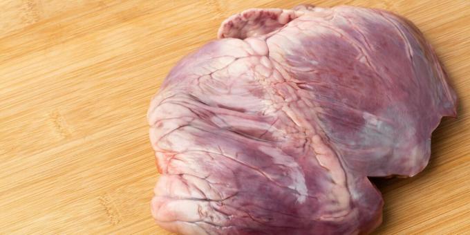 Come e quanto cuocere un cuore di maiale: tagliare il cuore di maiale