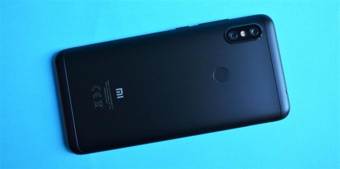 Panoramica Xiaomi redmi Nota 6 Pro: la copertura posteriore