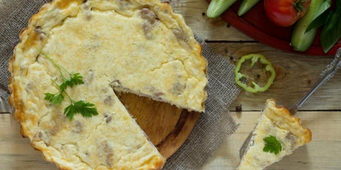 Torta con patate, cipolle e funghi