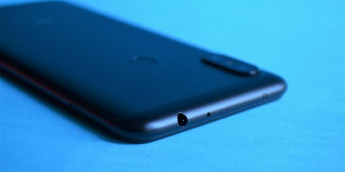 Panoramica Xiaomi redmi Nota 6 Pro: jack per cuffie