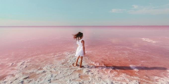 Luoghi meravigliosi in Russia: il lago rosa Burlinskoe ad Altai