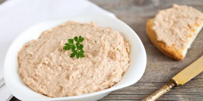 Snack da vino. Crostini con tonno patè