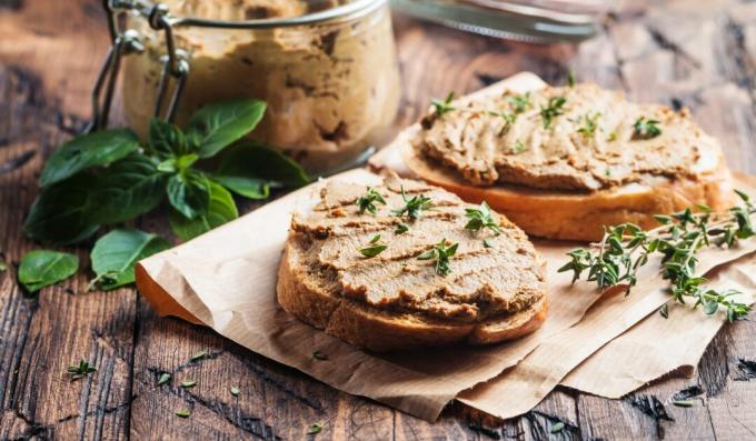 Patè di fegato di pollo con brandy e timo