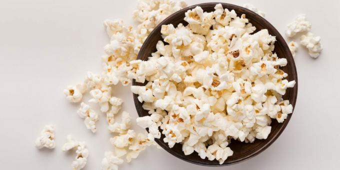 Quali cibi sono ricchi di fibre: popcorn