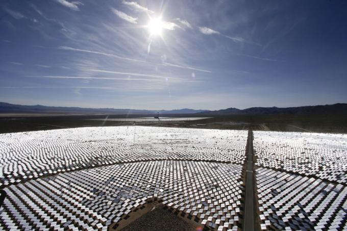 Tecnologie del futuro, la gente sarà in grado di spruzzare uno speciale rivestimento "solari"