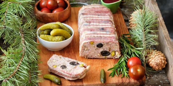 Terrina di pollo con olive e pistacchi