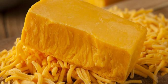 Alimenti ricchi di iodio: formaggio