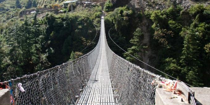 I ponti più spaventosi: il ponte sospeso di Ghasa