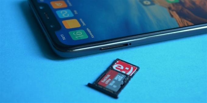 recensione Xiaomi Pocophone F1: Vassoio