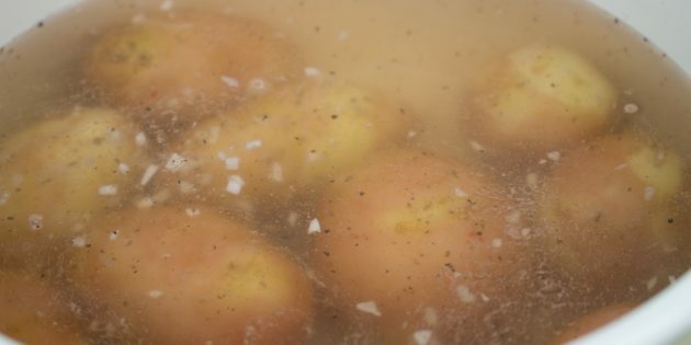 Patate novelle al forno: preparate le patate