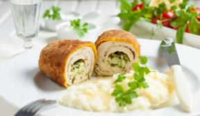 Pollo alla Kiev con formaggio ed erbe aromatiche