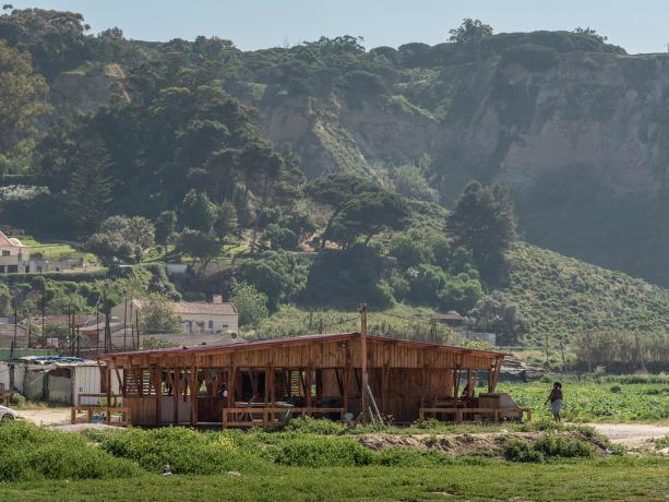 Miglior Architettura 2016 versione ArchDaily: Comunità cucina di Terras da Costa
