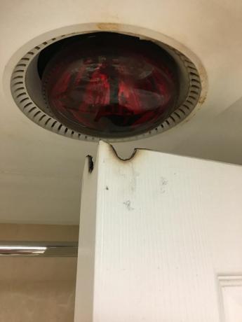 lampada pericolosa in bagno
