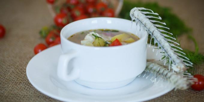 zuppa ricetta con luccio pertica con pomodori