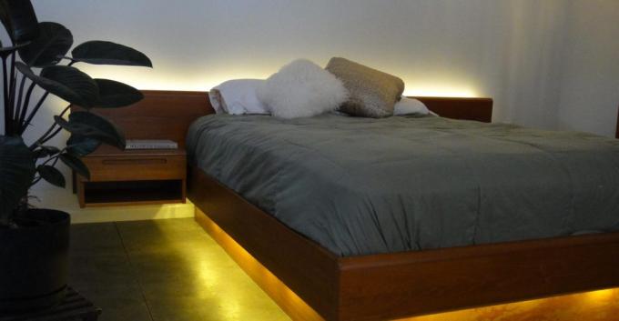 Piccola camera da letto: letto insolito