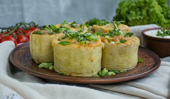 Zucchine ripiene con carne, riso e verdure