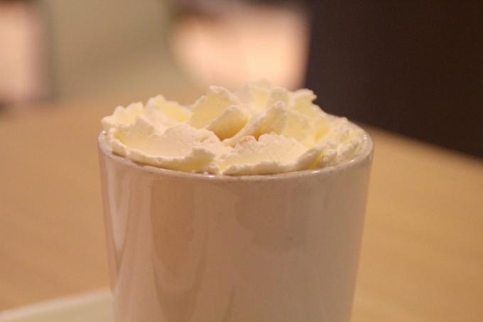 bevande calde: cioccolato caldo bianco con zucca