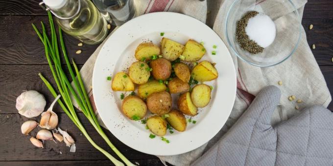 Patate novelle al forno con sale e aceto