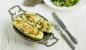 Barchette di zucchine con pollo tritato, cipolle e panna acida