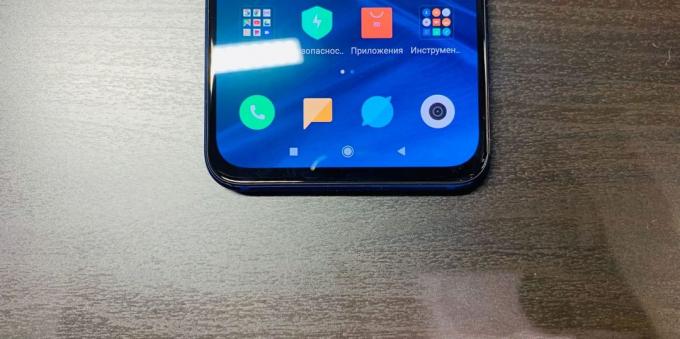 Xiaomi Mi 9 SE: Lower sopracciglia