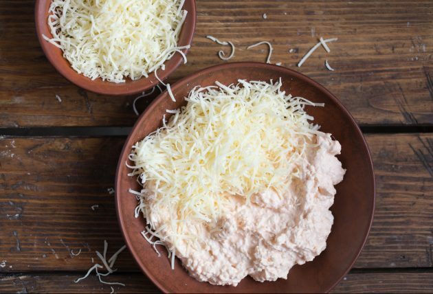 Prepara una rapida miscela di lasagne al formaggio 