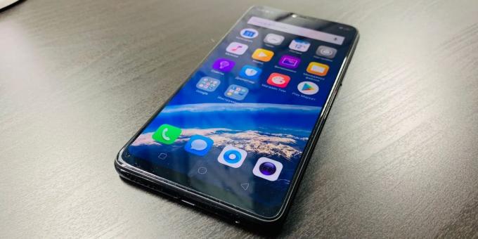 OPPO F7: display
