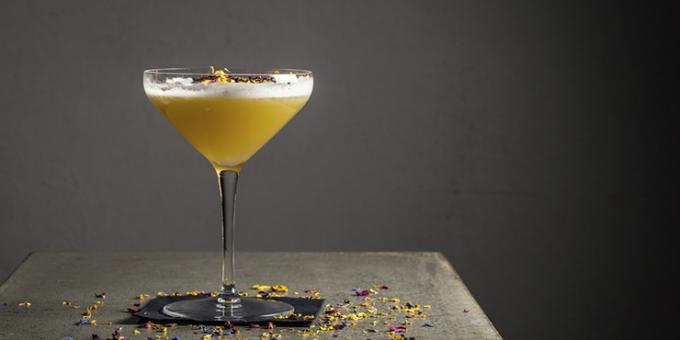 Cosa preparare per il nuovo anno: 10 bevande alcoliche classici, che non passano di moda