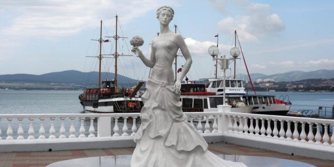 Attrazioni Gelendzhik: scultura "Sposa bianca"