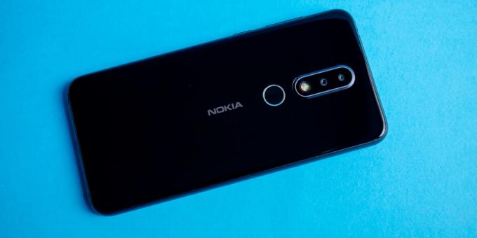 Recensione di Nokia 6.1 Più: copertura posteriore