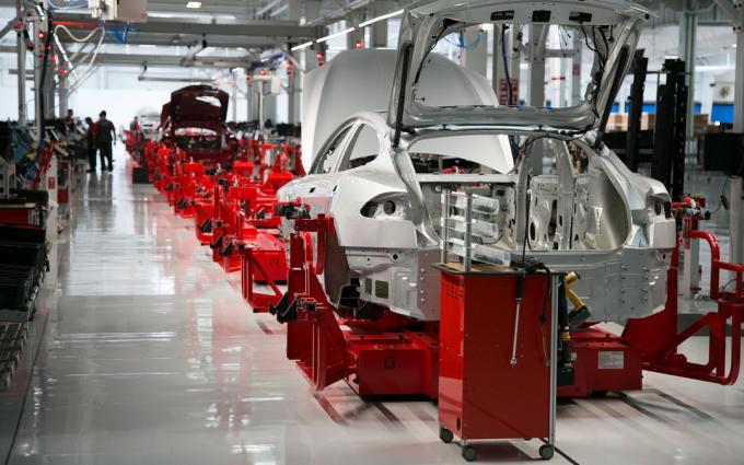 La creazione di un organo di auto elettrica Tesla Model S
