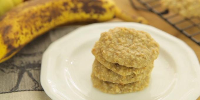 biscotti di cereali semplici con banana e cocco