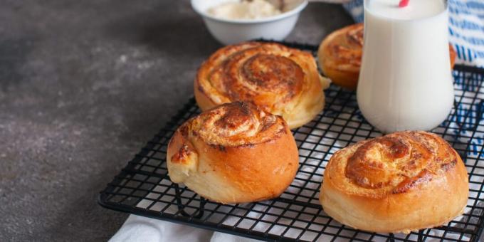 Panini con ricotta di pasta lievitata