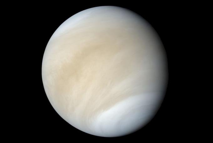 Curiosità: Venere - l'unico pianeta che ruota in senso orario