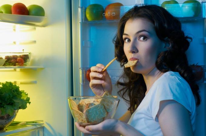 Mito 4: un piccolo snack al mattino vi aiuterà a mangiare di meno durante il giorno