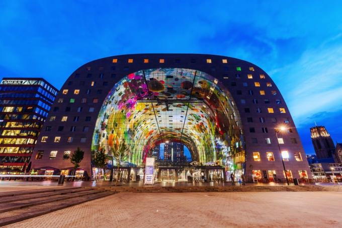 architettura europea: Markthal nel mercato di Rotterdam Blaak